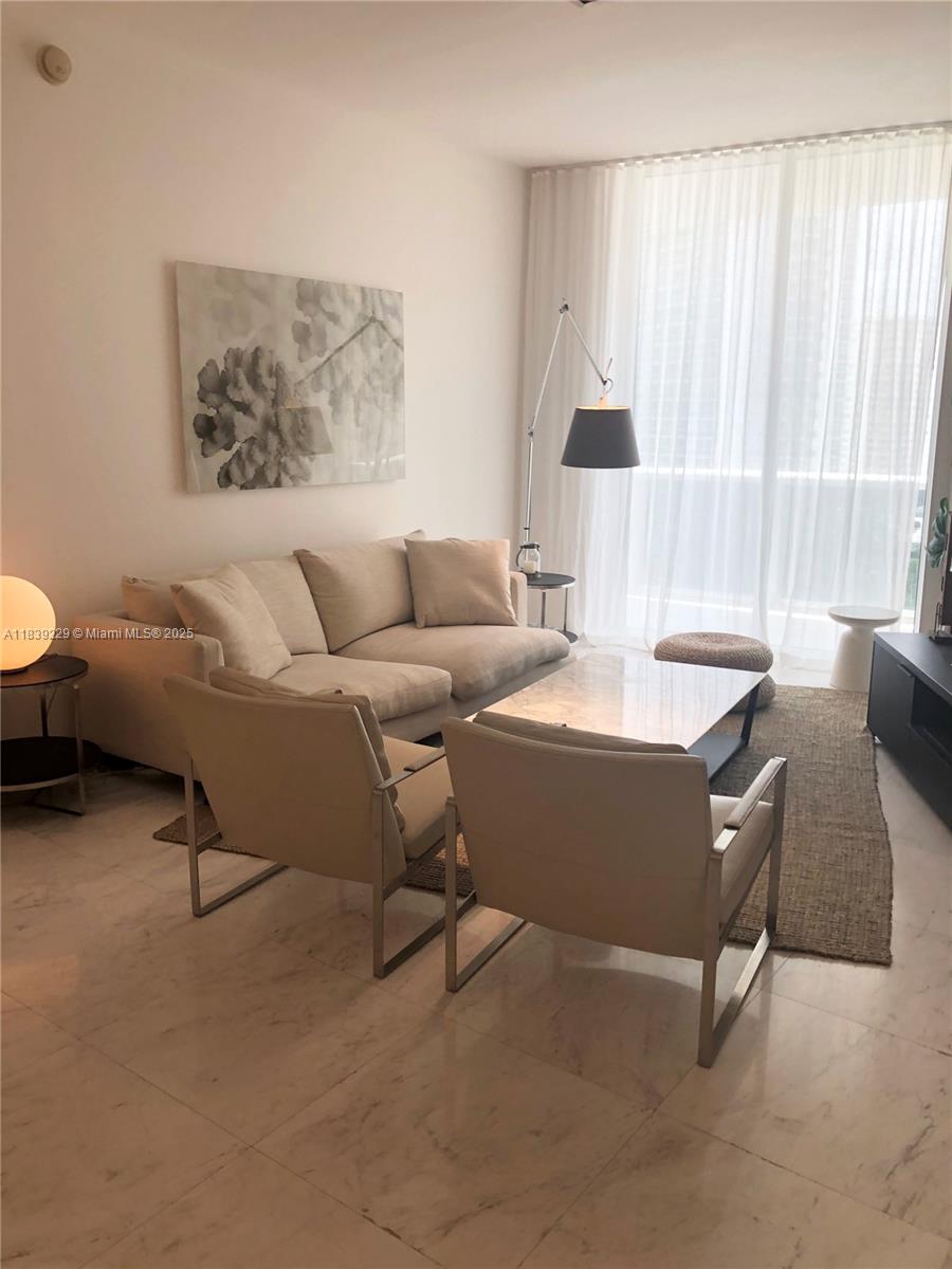 TDR TOWER III CONDO - Residential Lease