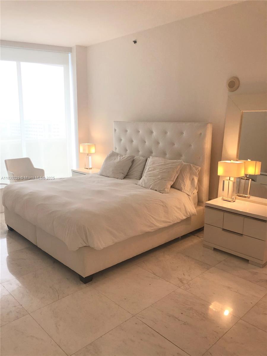 TDR TOWER III CONDO - Residential Lease