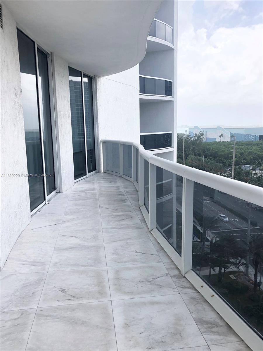 TDR TOWER III CONDO - Residential Lease