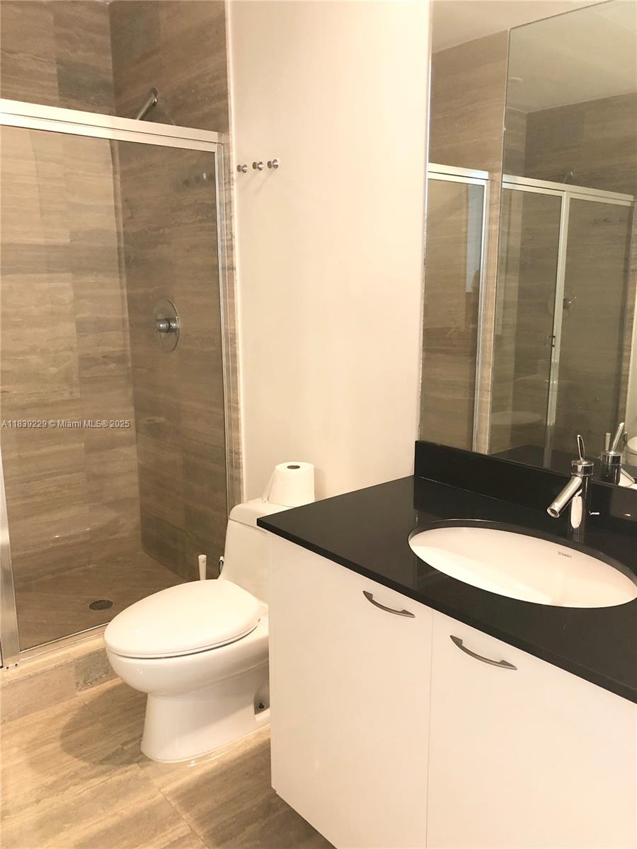 TDR TOWER III CONDO - Residential Lease