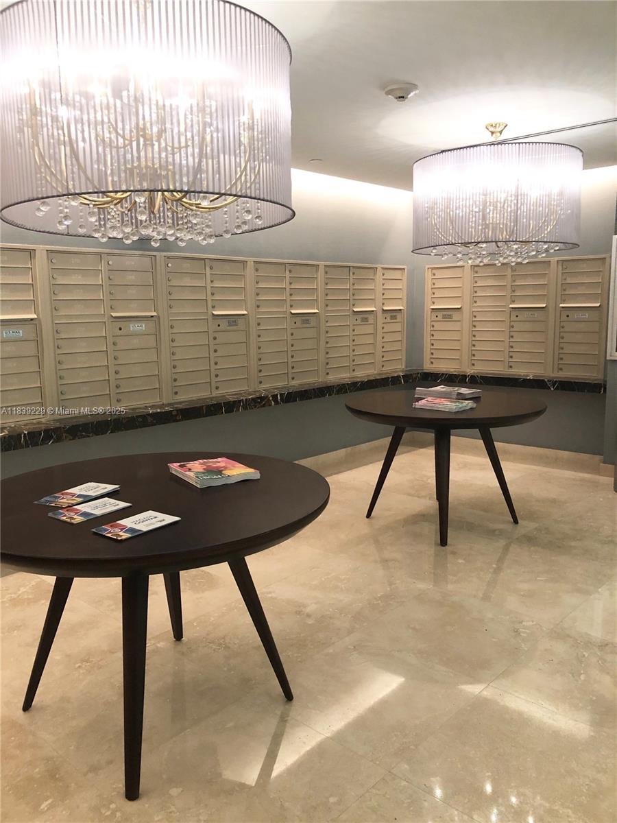 TDR TOWER III CONDO - Residential Lease