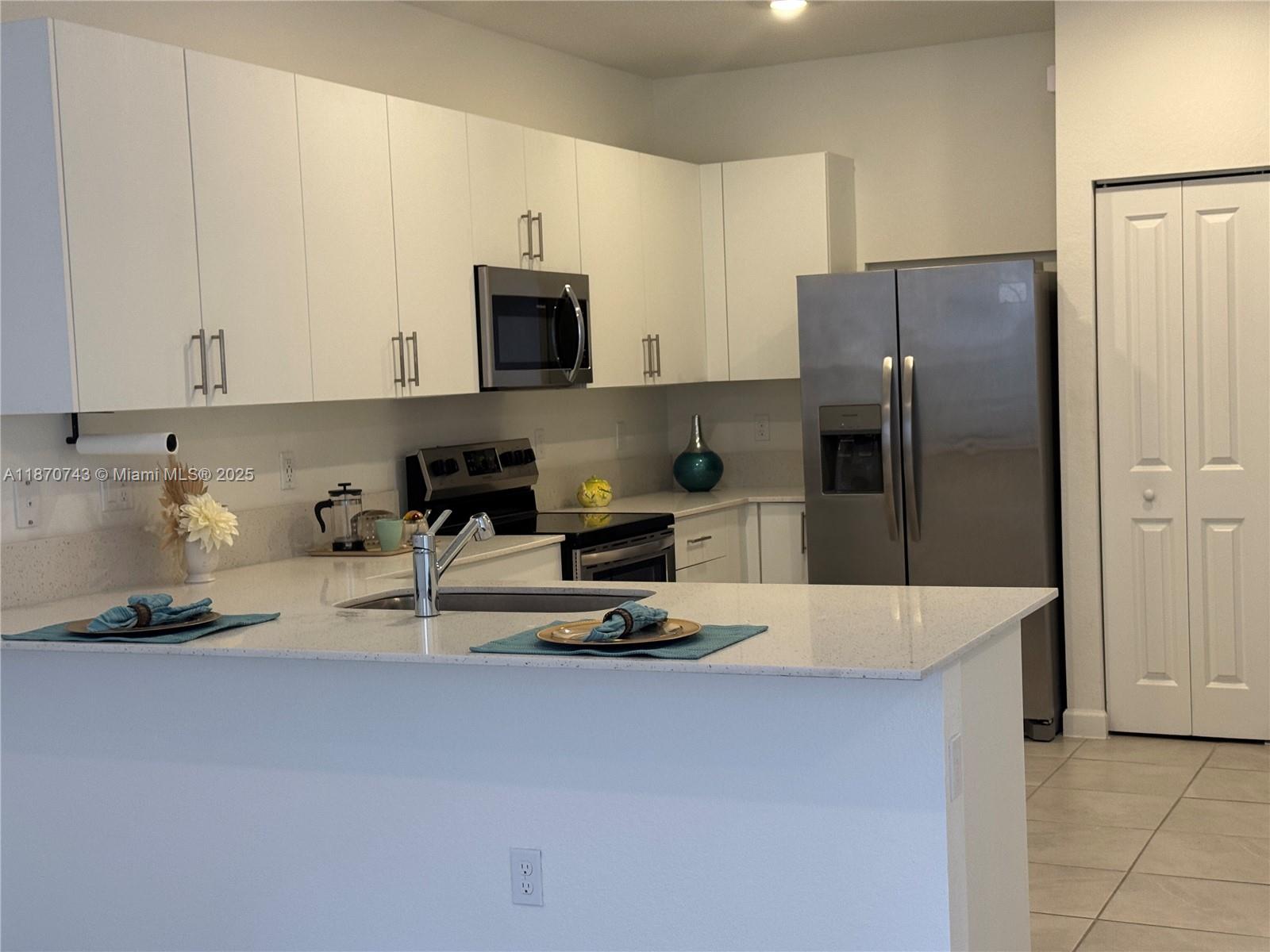 SUNSET PINES - Residential Lease