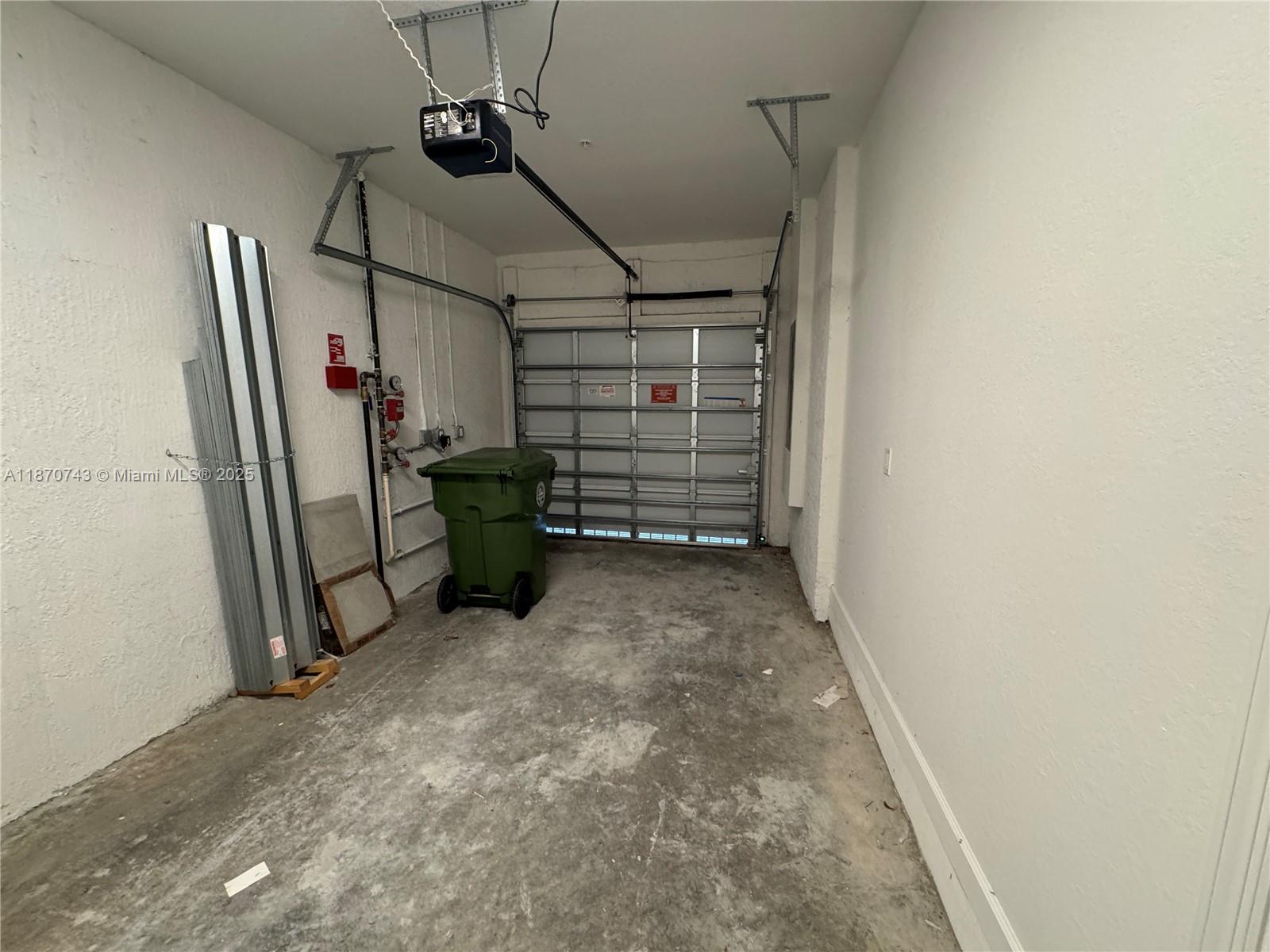 SUNSET PINES - Residential Lease