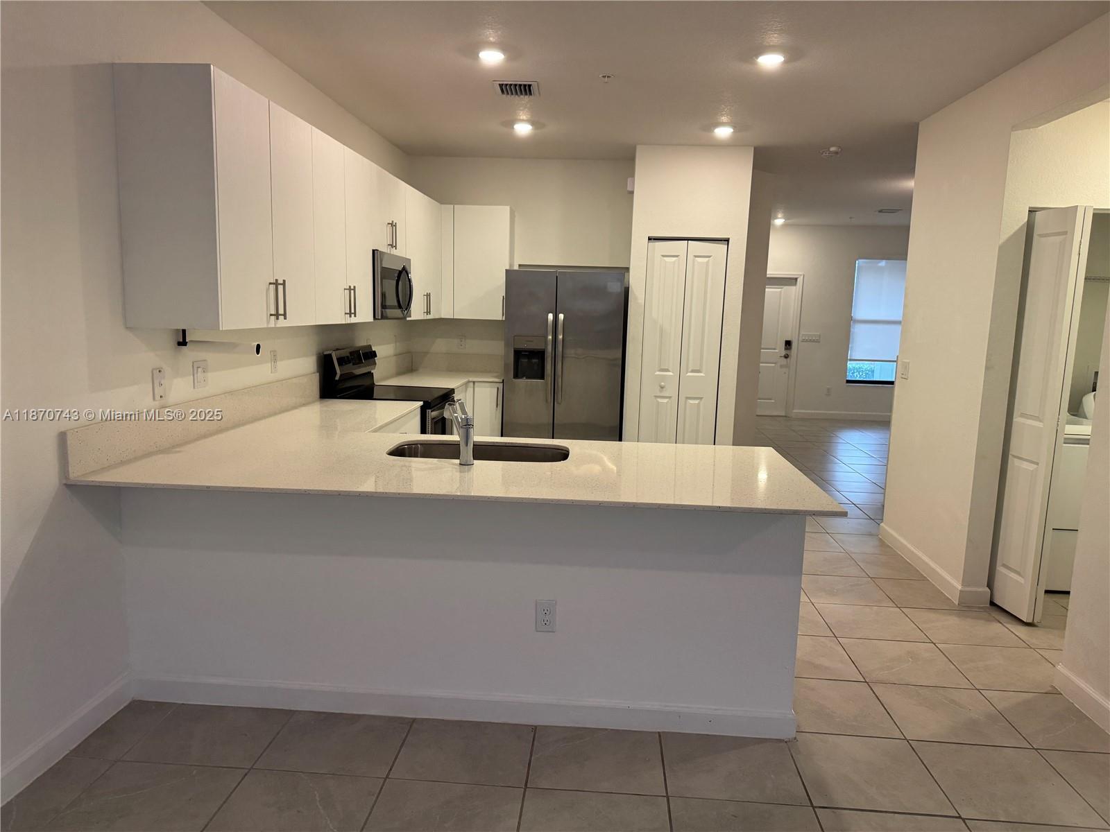 SUNSET PINES - Residential Lease