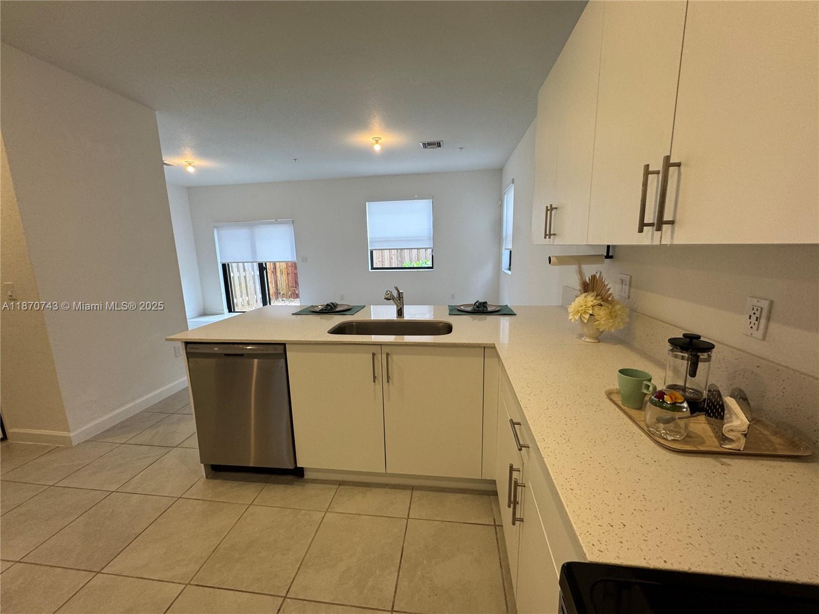 SUNSET PINES - Residential Lease