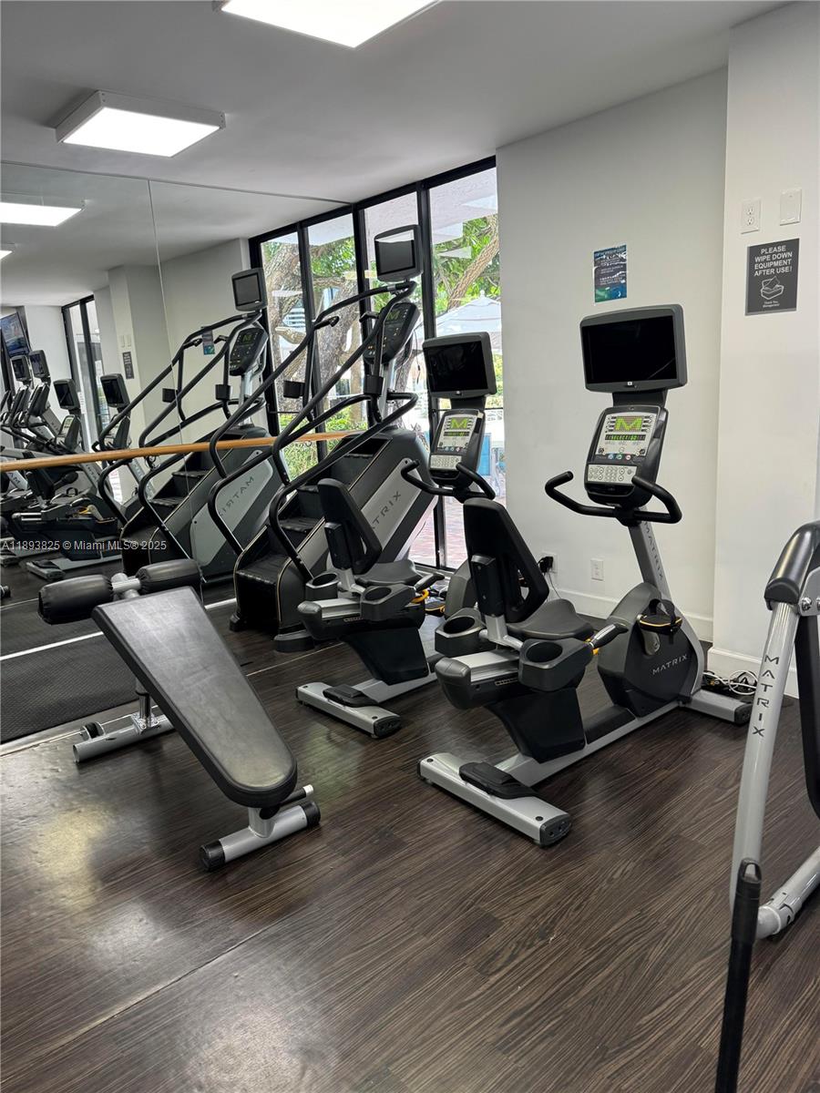 PARC CENTRAL AVENTURA EAS - Residential Lease