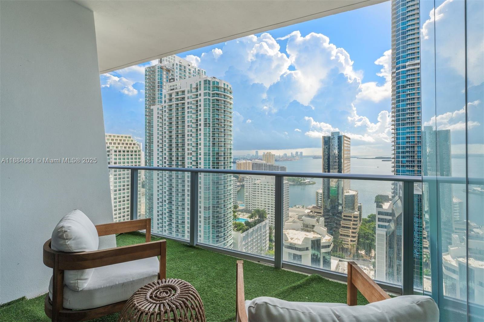 1010 Brickell Ave 3004
