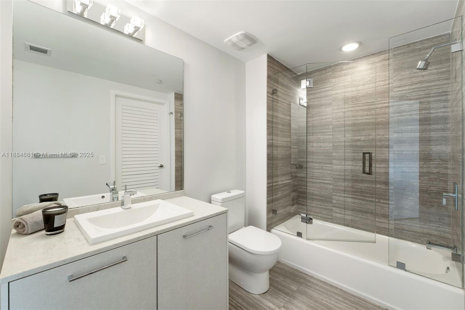 1010 BRICKELL CONDO - Residential