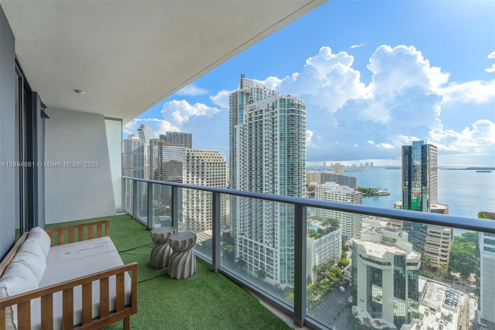 1010 Brickell Ave 3004