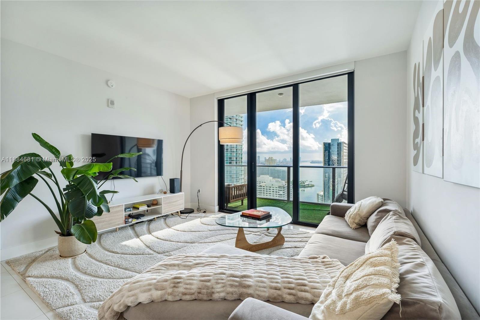 1010 BRICKELL CONDO - Residential
