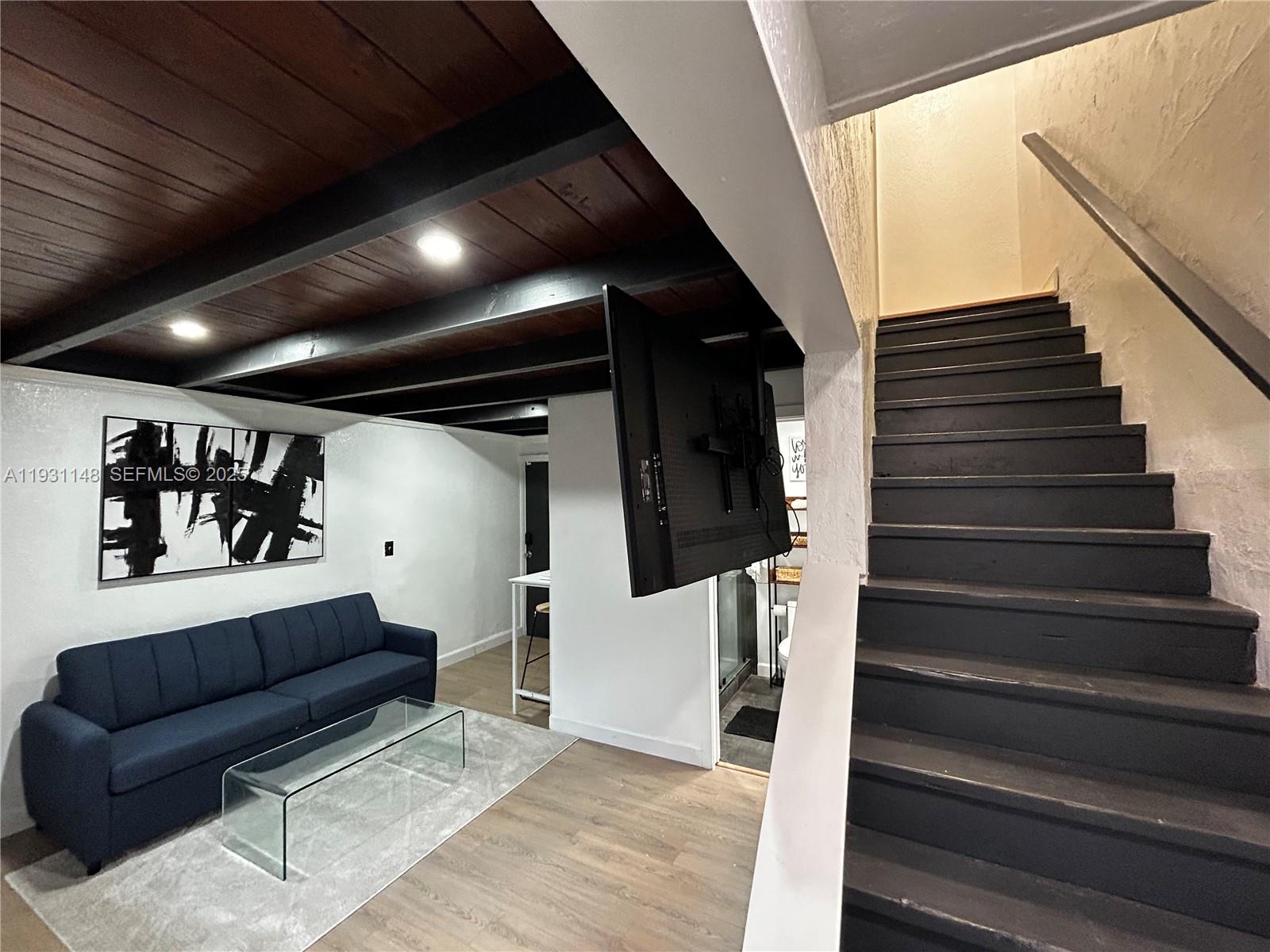 MELROSE PARK ESTATES - Residential Lease