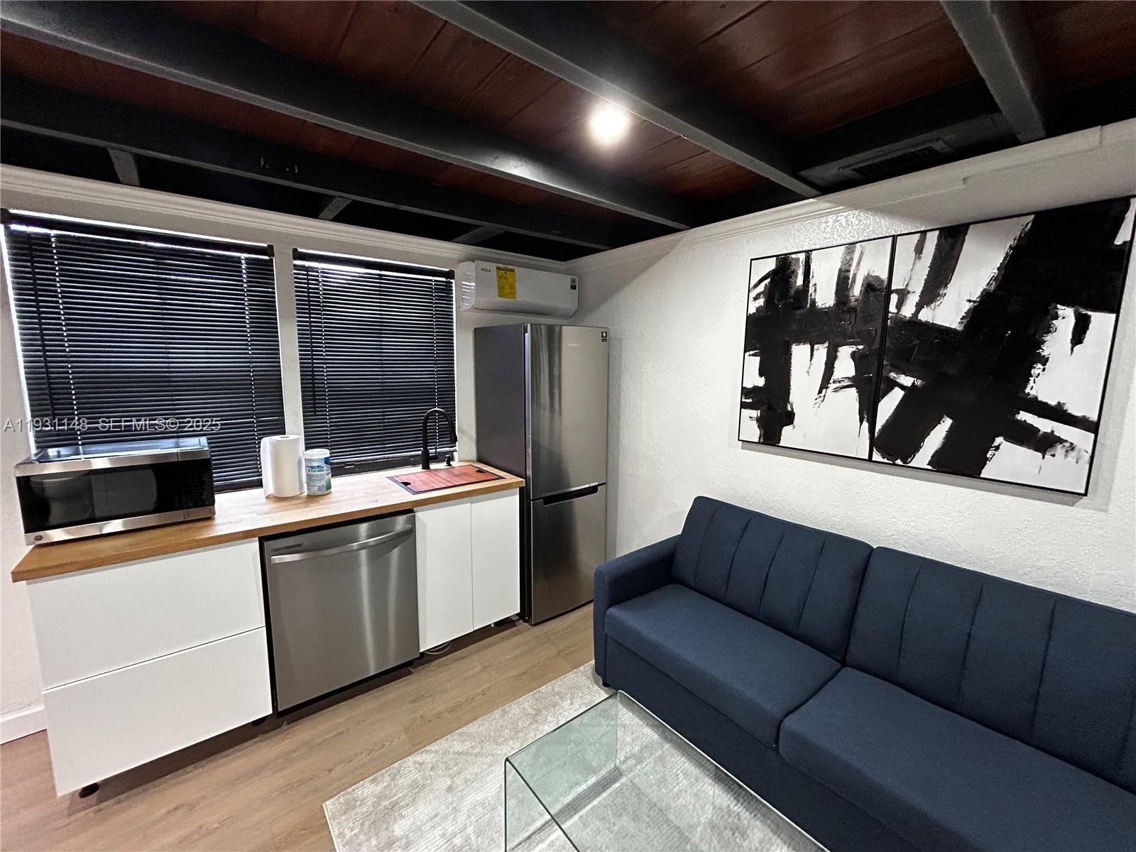 MELROSE PARK ESTATES - Residential Lease