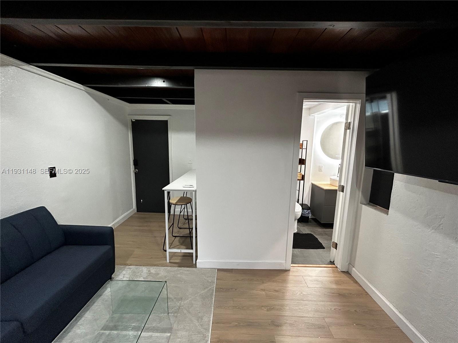 MELROSE PARK ESTATES - Residential Lease