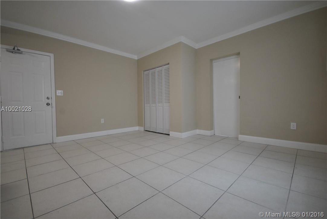 2 53 42 HAYNSWORTH BEACH - Residential Lease