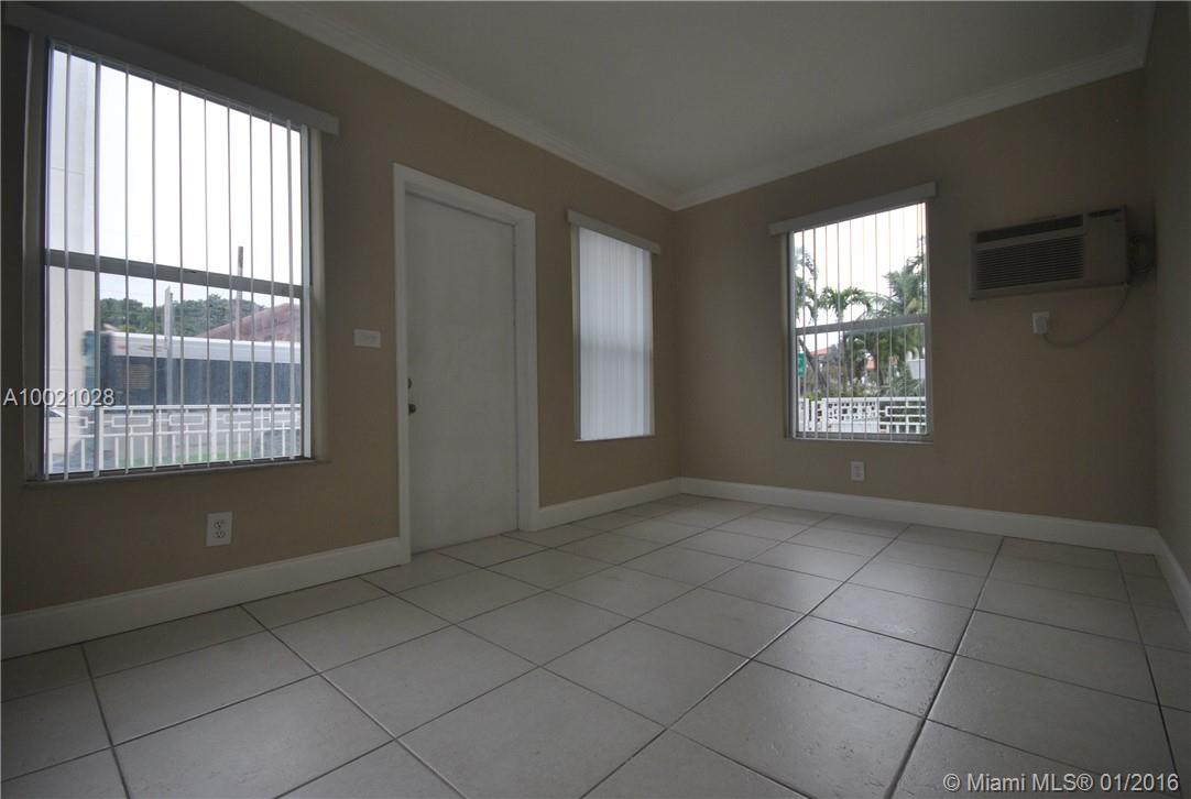 2 53 42 HAYNSWORTH BEACH - Residential Lease