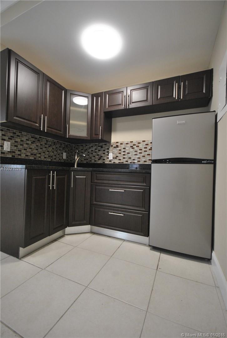 2 53 42 HAYNSWORTH BEACH - Residential Lease