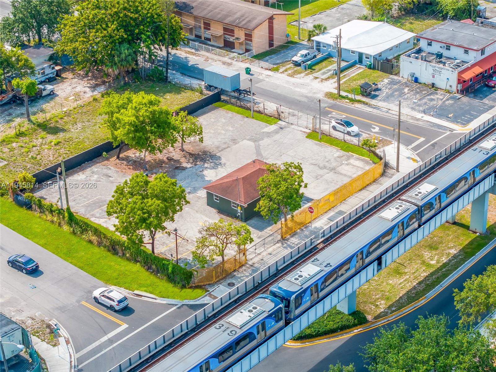 ELIZABETH PARK - Land