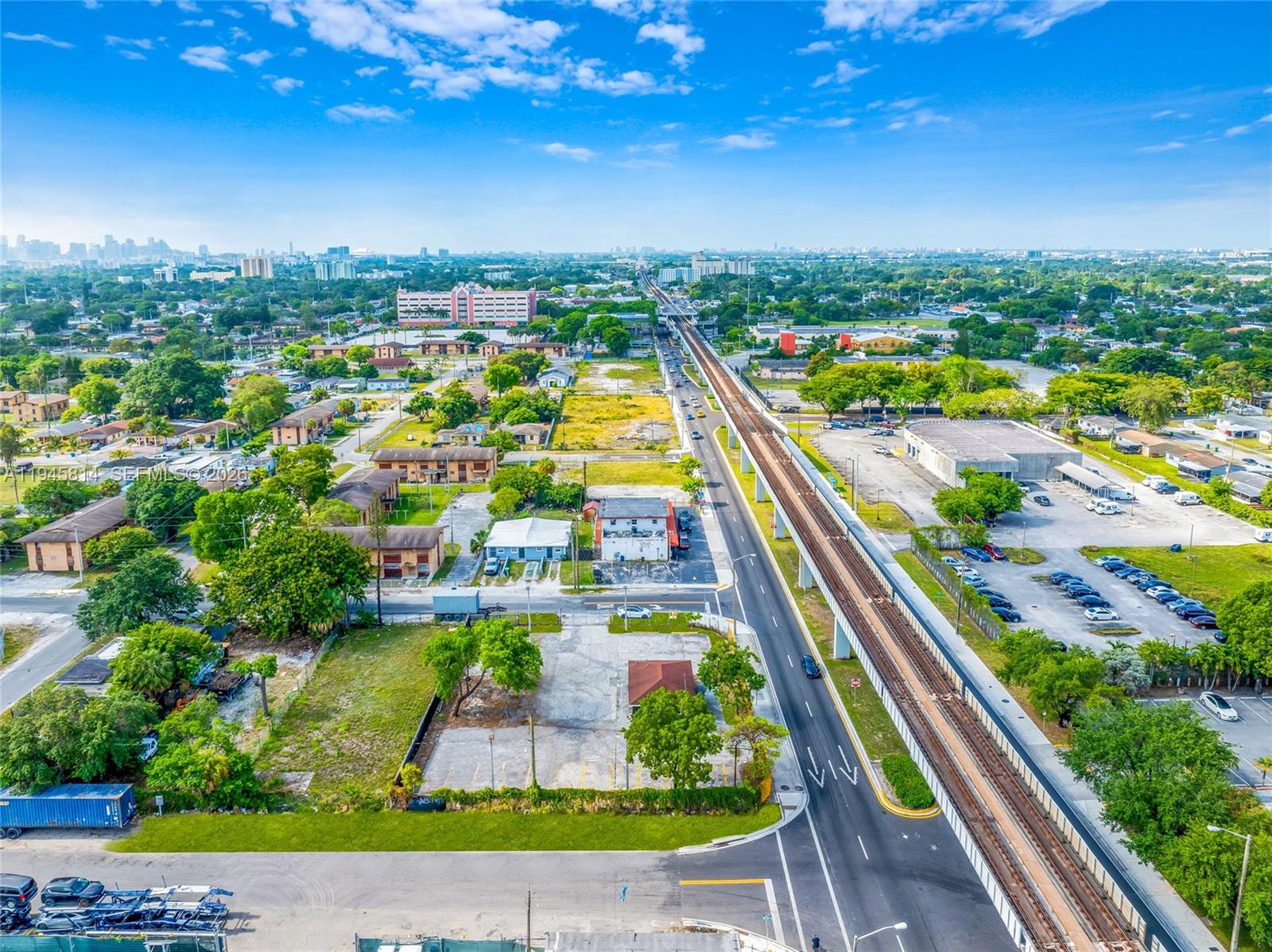 ELIZABETH PARK - Land