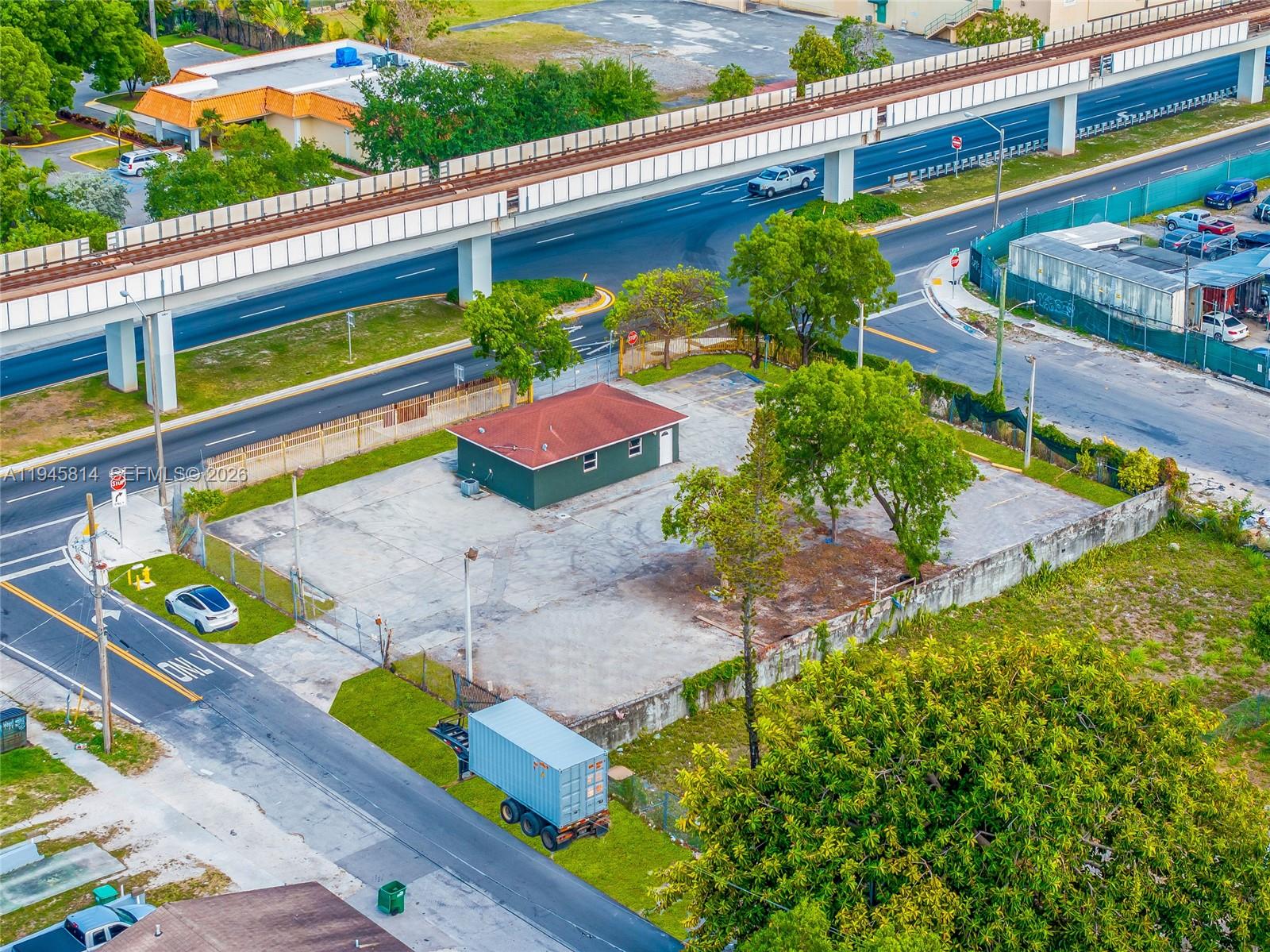 ELIZABETH PARK - Land