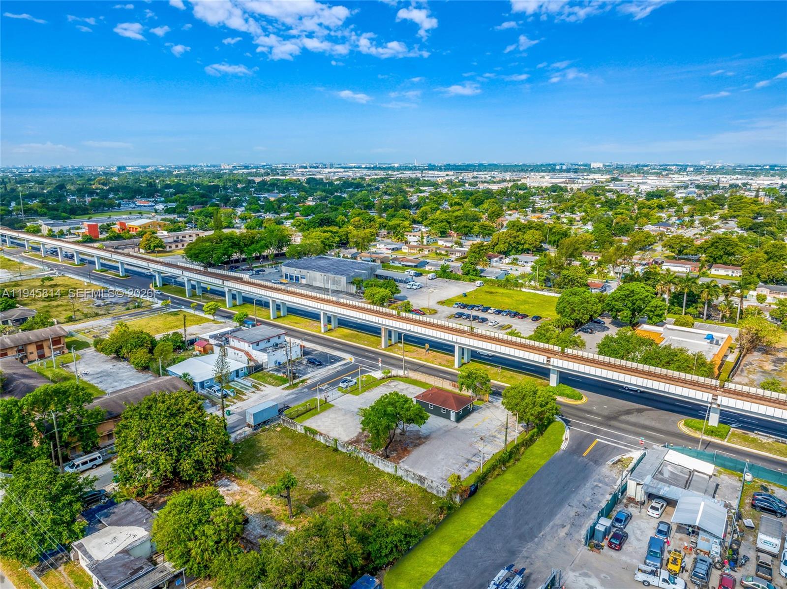 ELIZABETH PARK - Land