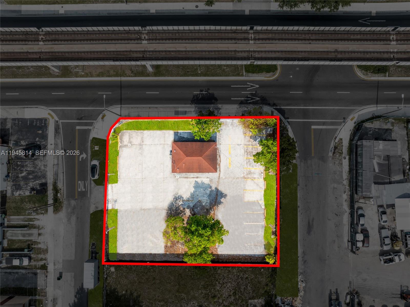 ELIZABETH PARK - Land