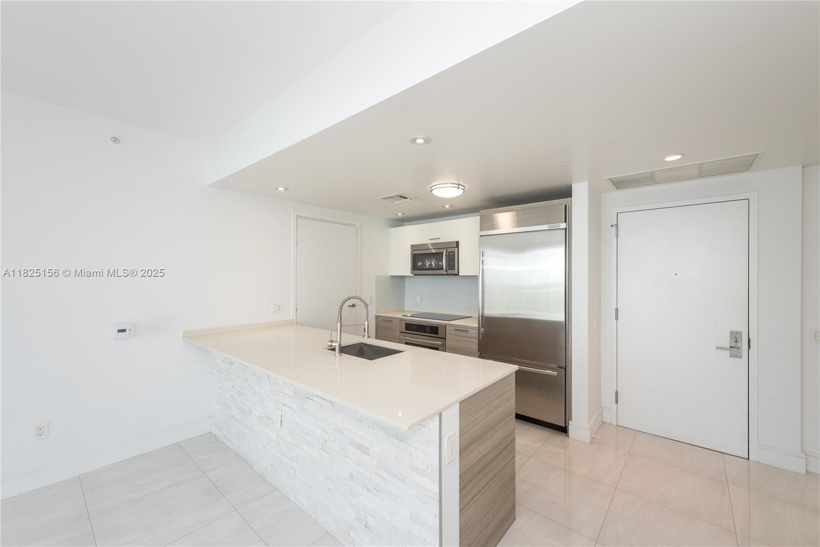 BRICKELLHOUSE CONDO - Residential Lease