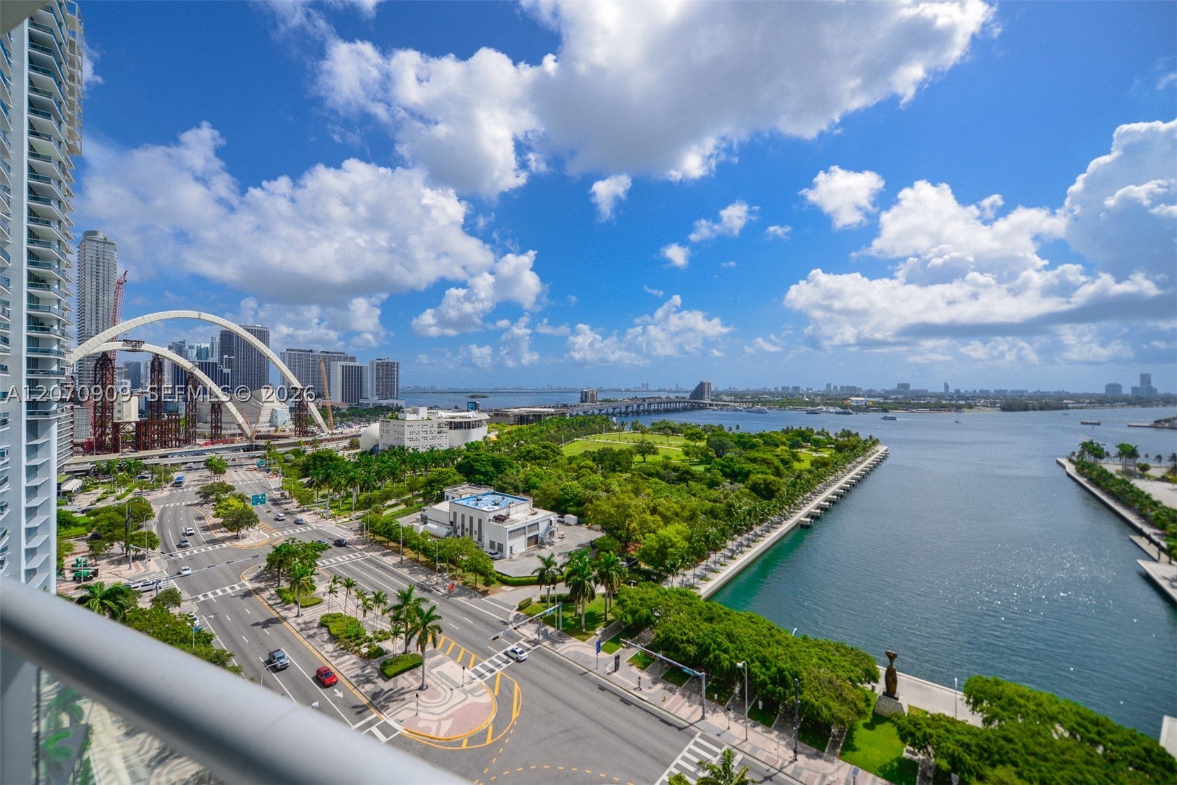 888 Biscayne Blvd 1509