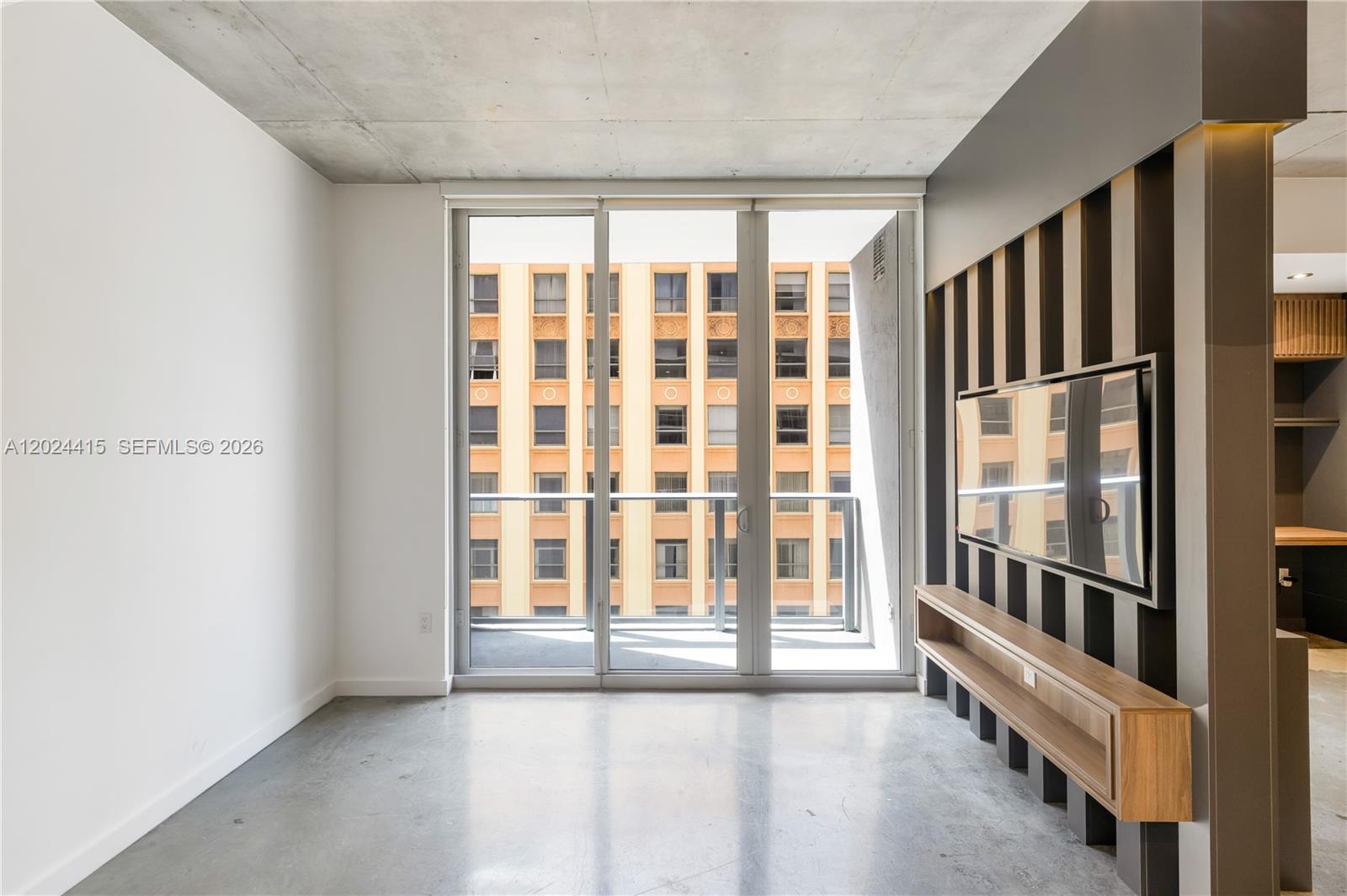 CENTRO CONDO - Residential Lease