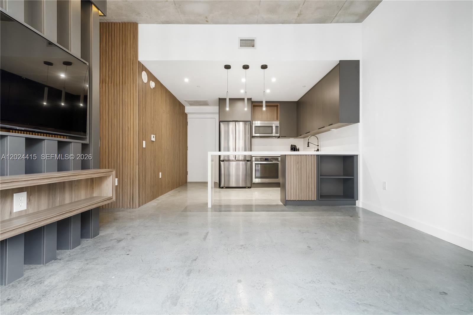 CENTRO CONDO - Residential Lease