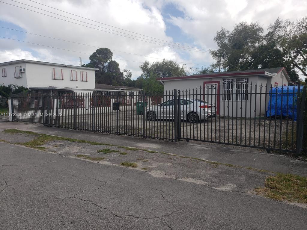 ELIZABETH PARK - Residential