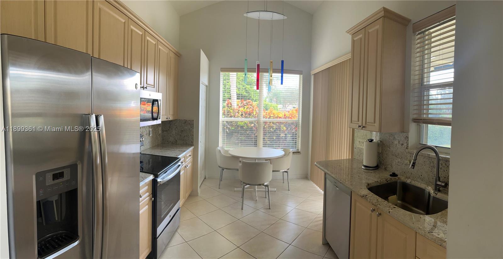 VALENCIA FALLS 4 - Residential