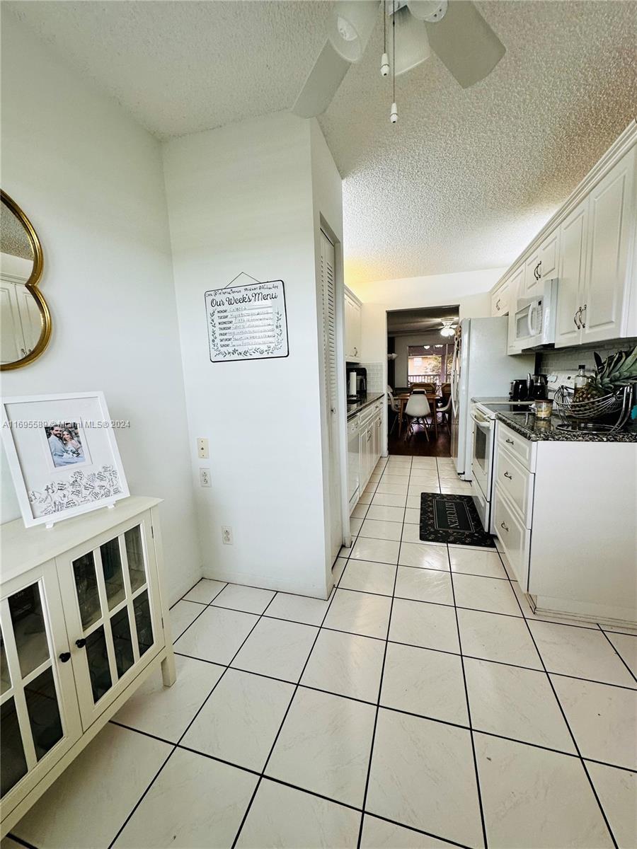 CAMBRIDGE AT CENTURY VILL - Residential