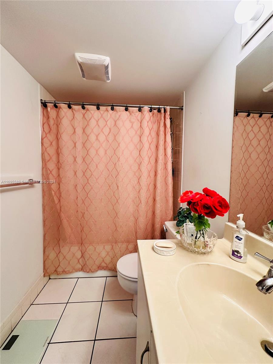 CAMBRIDGE AT CENTURY VILL - Residential