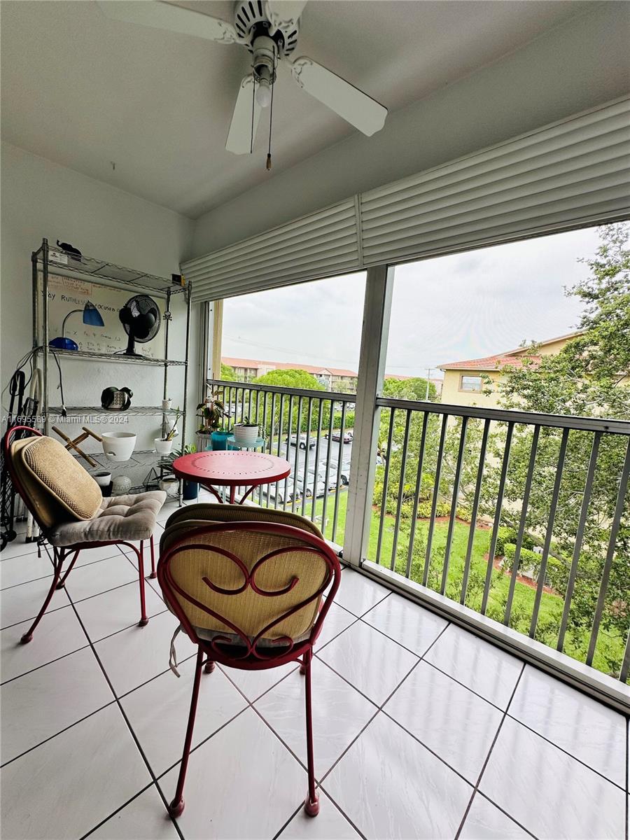 CAMBRIDGE AT CENTURY VILL - Residential
