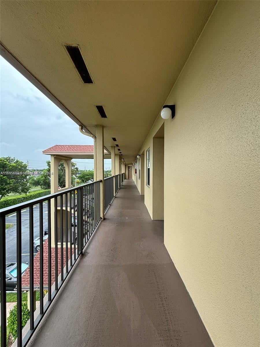 CAMBRIDGE AT CENTURY VILL - Residential