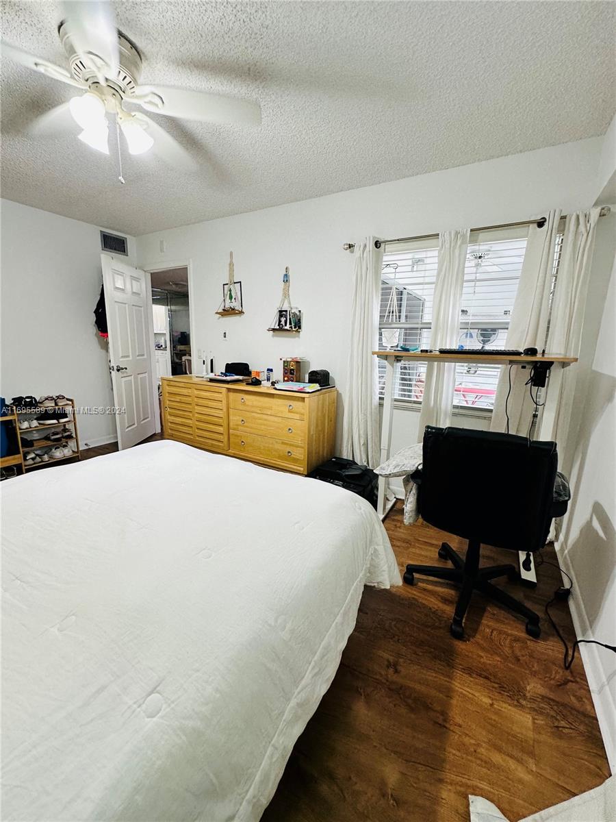 CAMBRIDGE AT CENTURY VILL - Residential