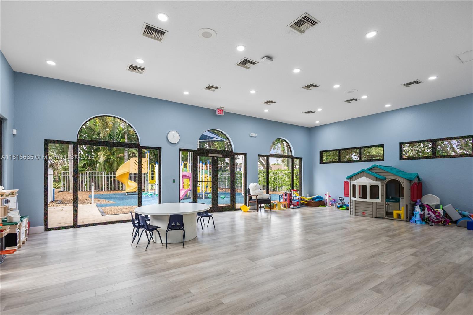 SHORES AT BOCA RATON PH 2 - Residential