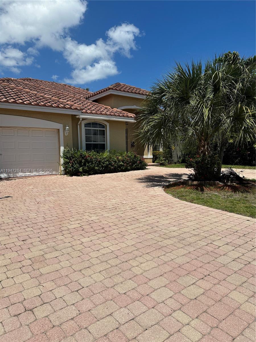 HILLSBORO KINGS VILLAGE - Residential