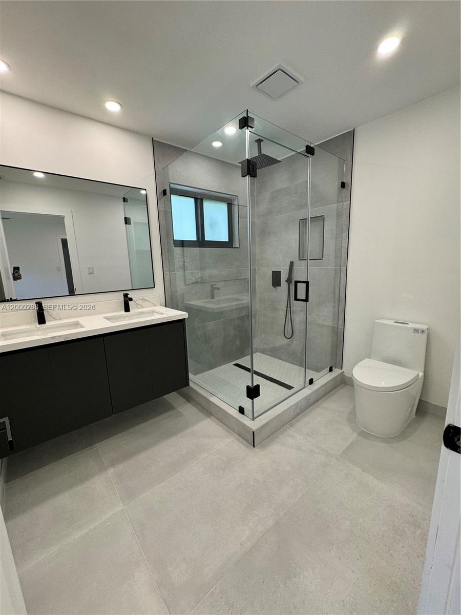 CORAL VILLAS REV - Residential Lease