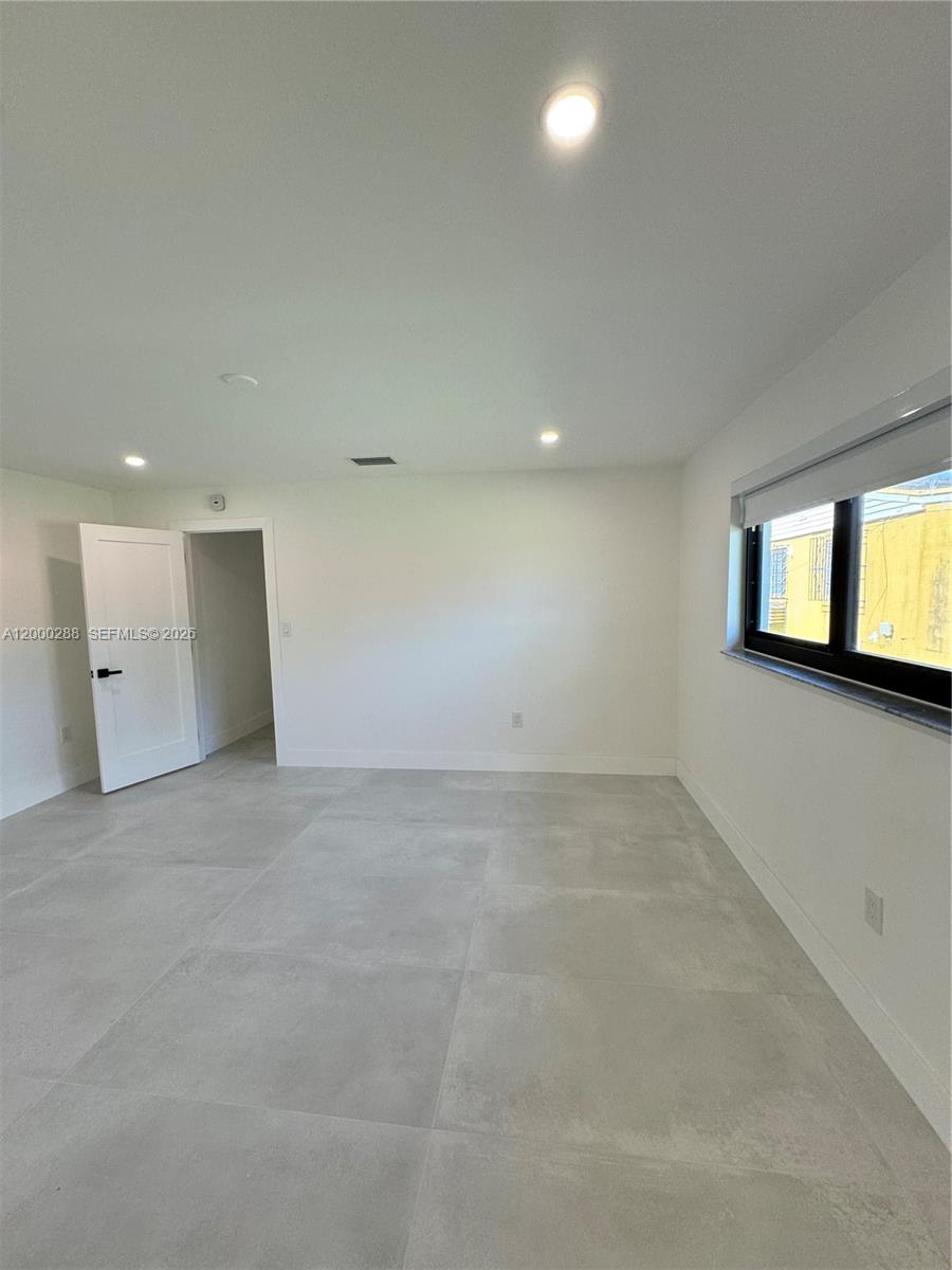 CORAL VILLAS REV - Residential Lease