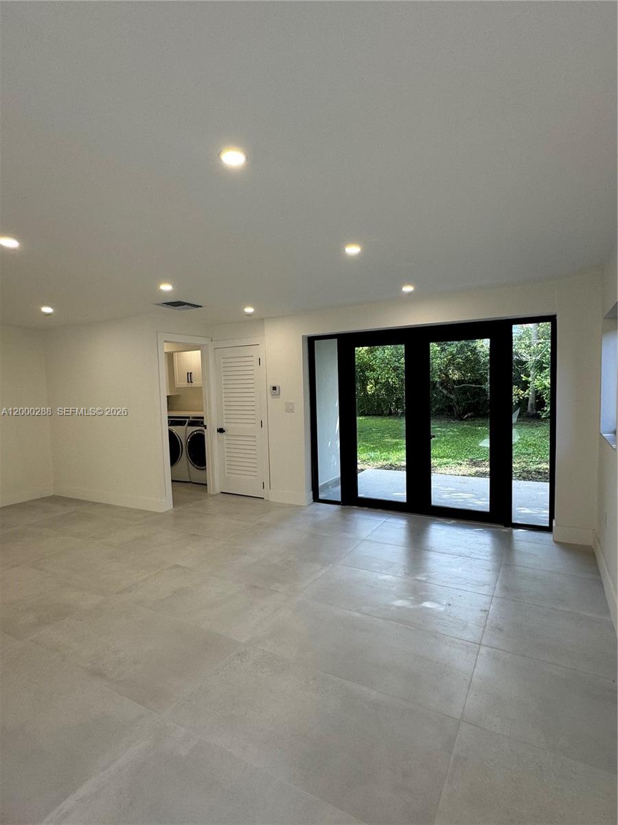 CORAL VILLAS REV - Residential Lease