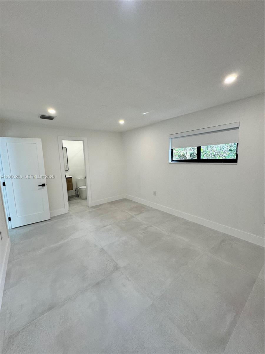 CORAL VILLAS REV - Residential Lease