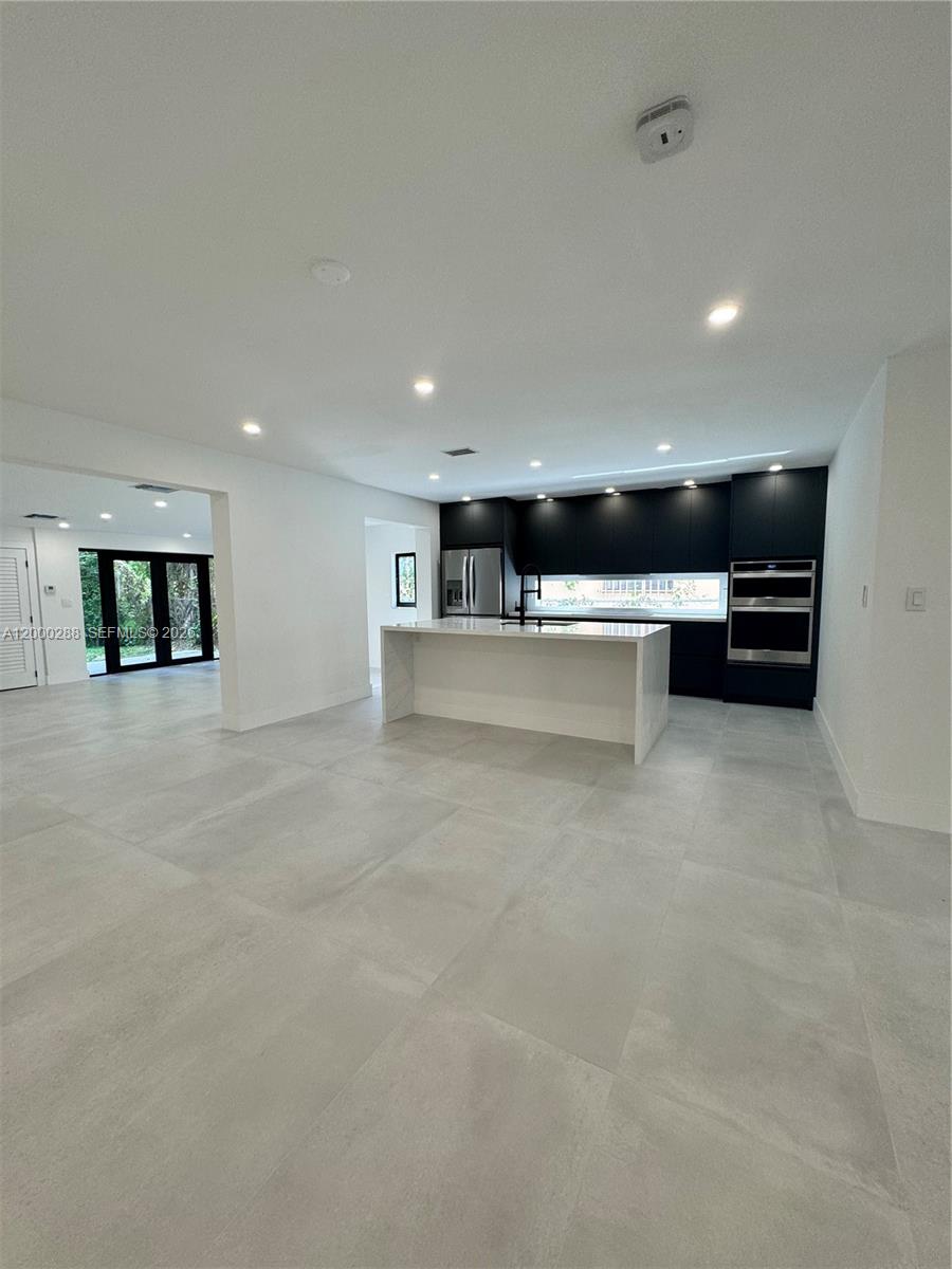 CORAL VILLAS REV - Residential Lease