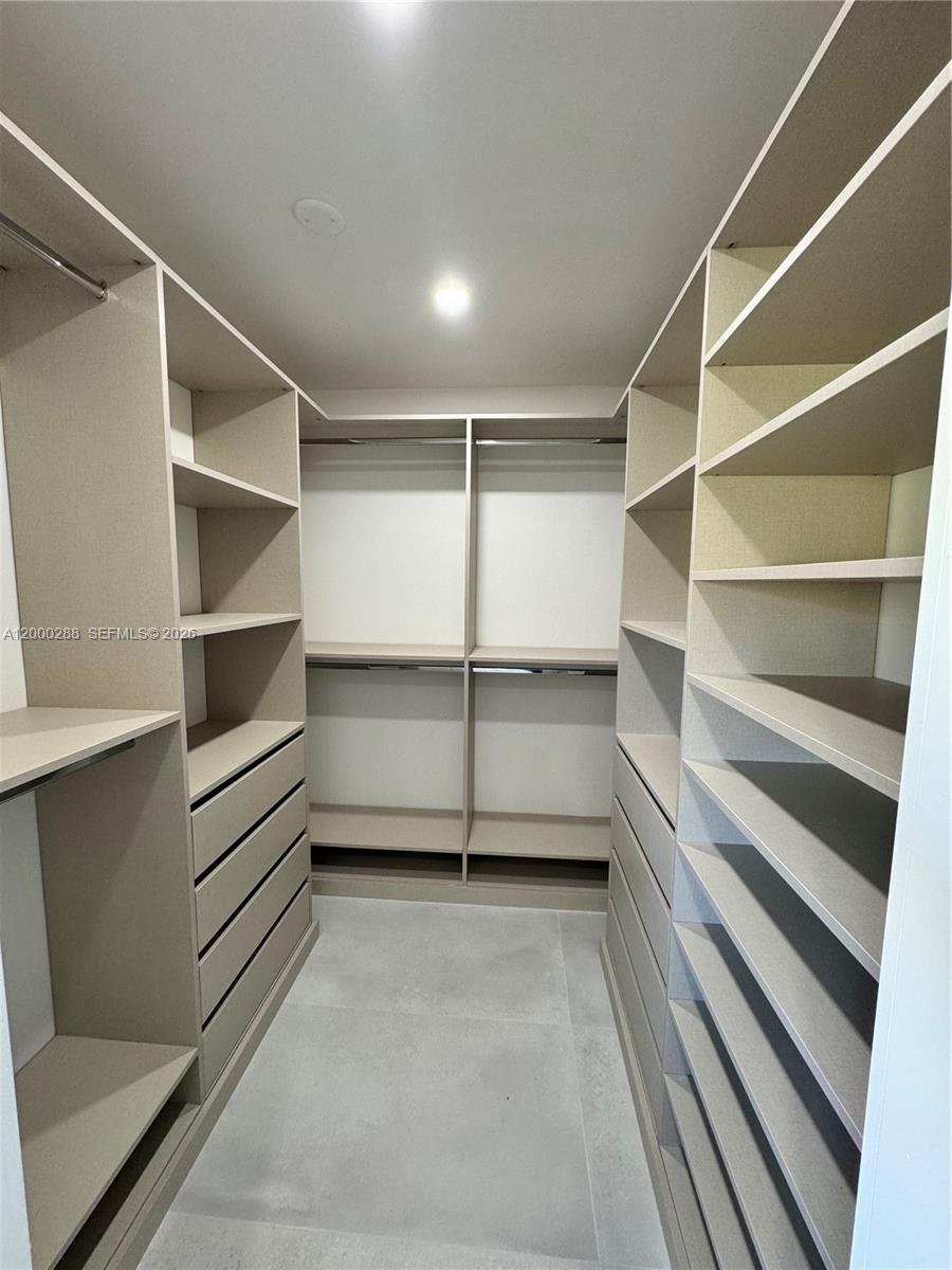 CORAL VILLAS REV - Residential Lease