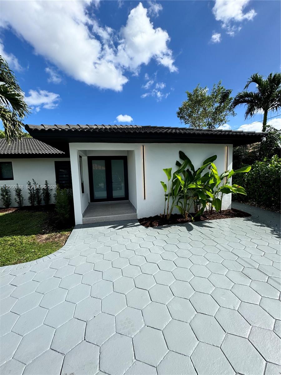 CORAL VILLAS REV - Residential Lease