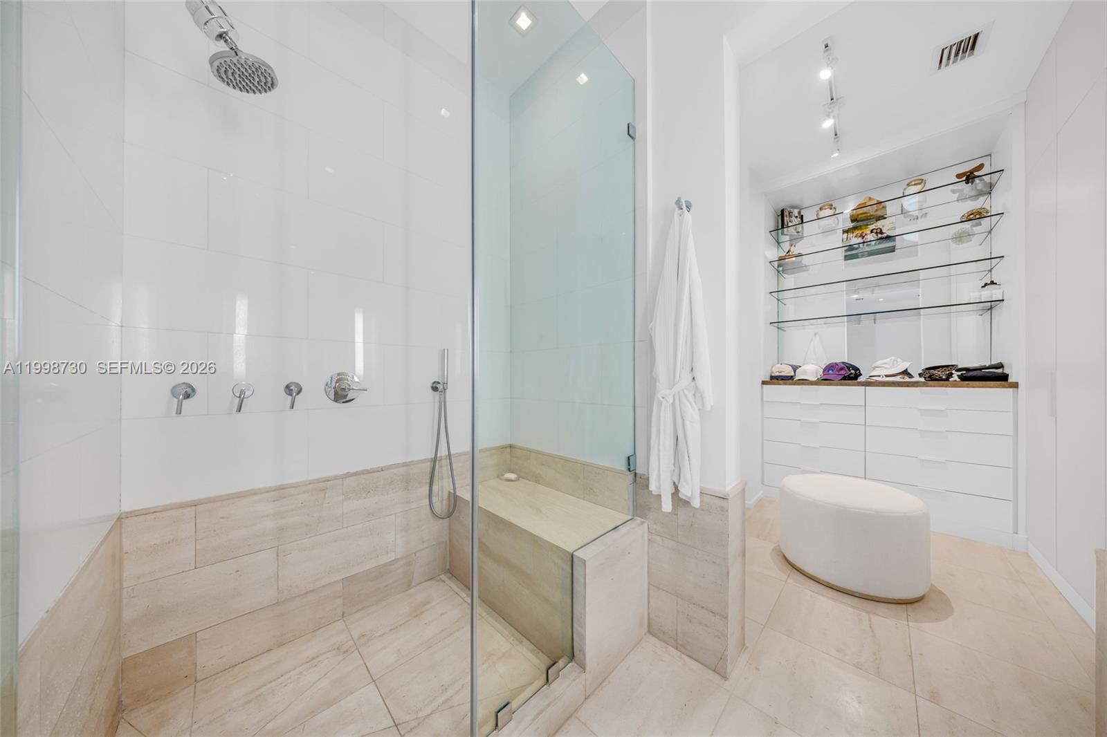 NAUTILUS EXTENSION 4TH - Residential