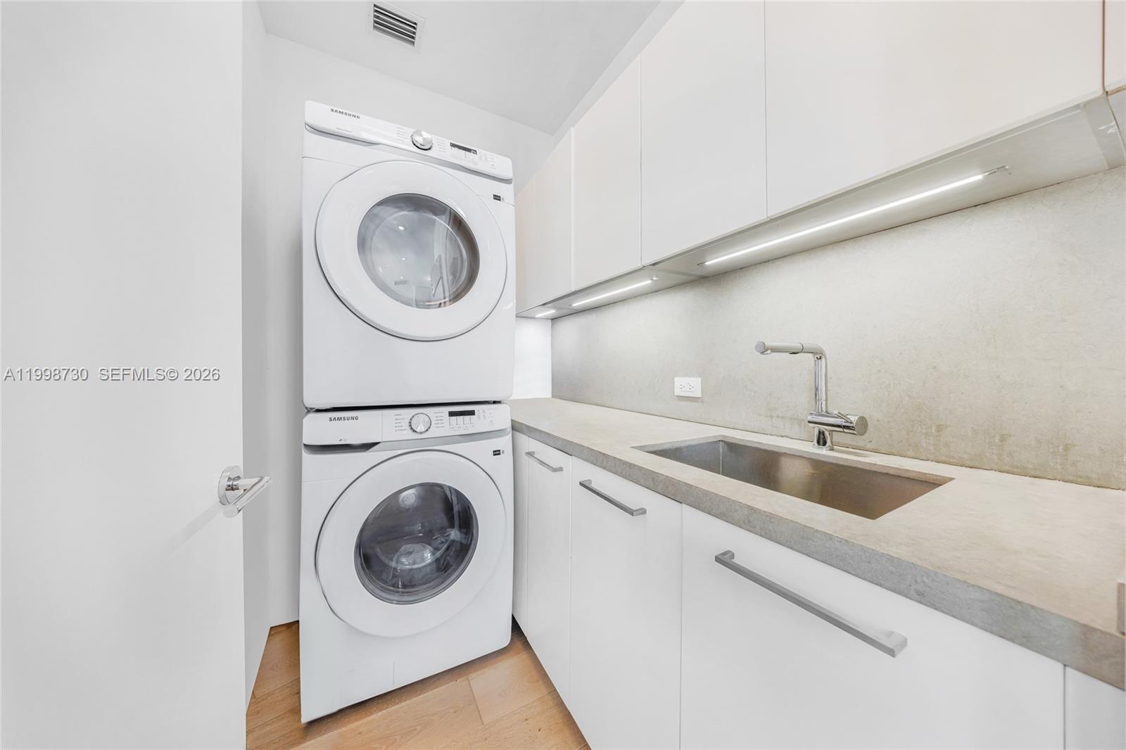 NAUTILUS EXTENSION 4TH - Residential