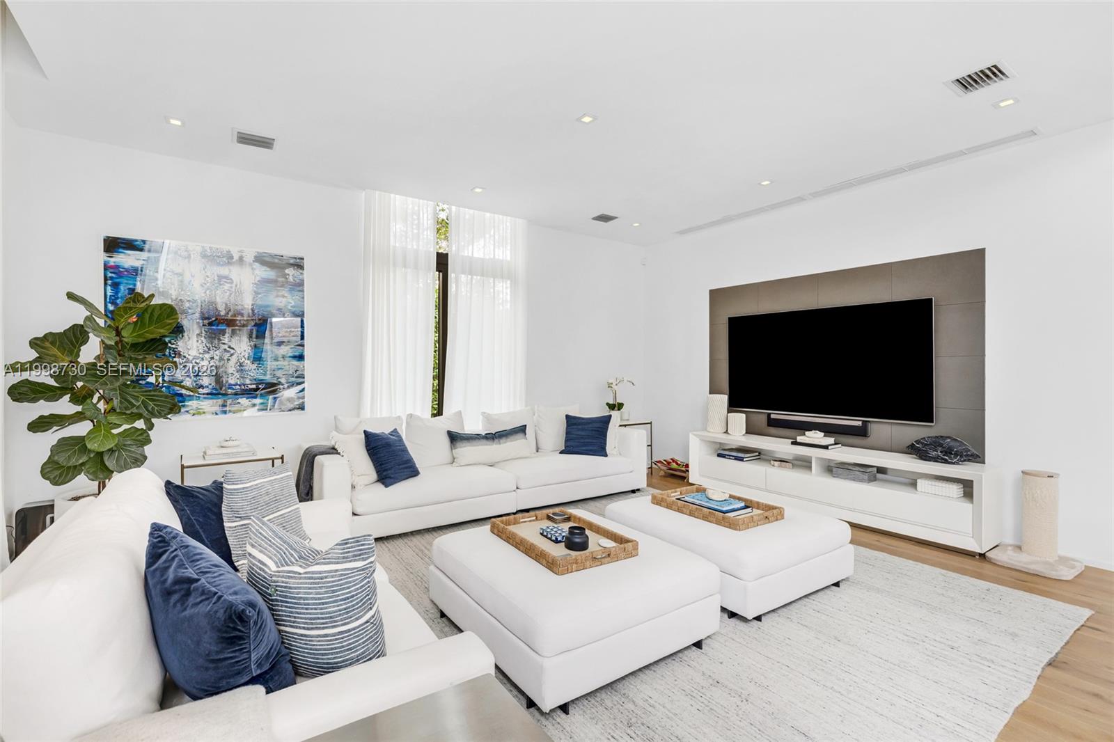 NAUTILUS EXTENSION 4TH - Residential