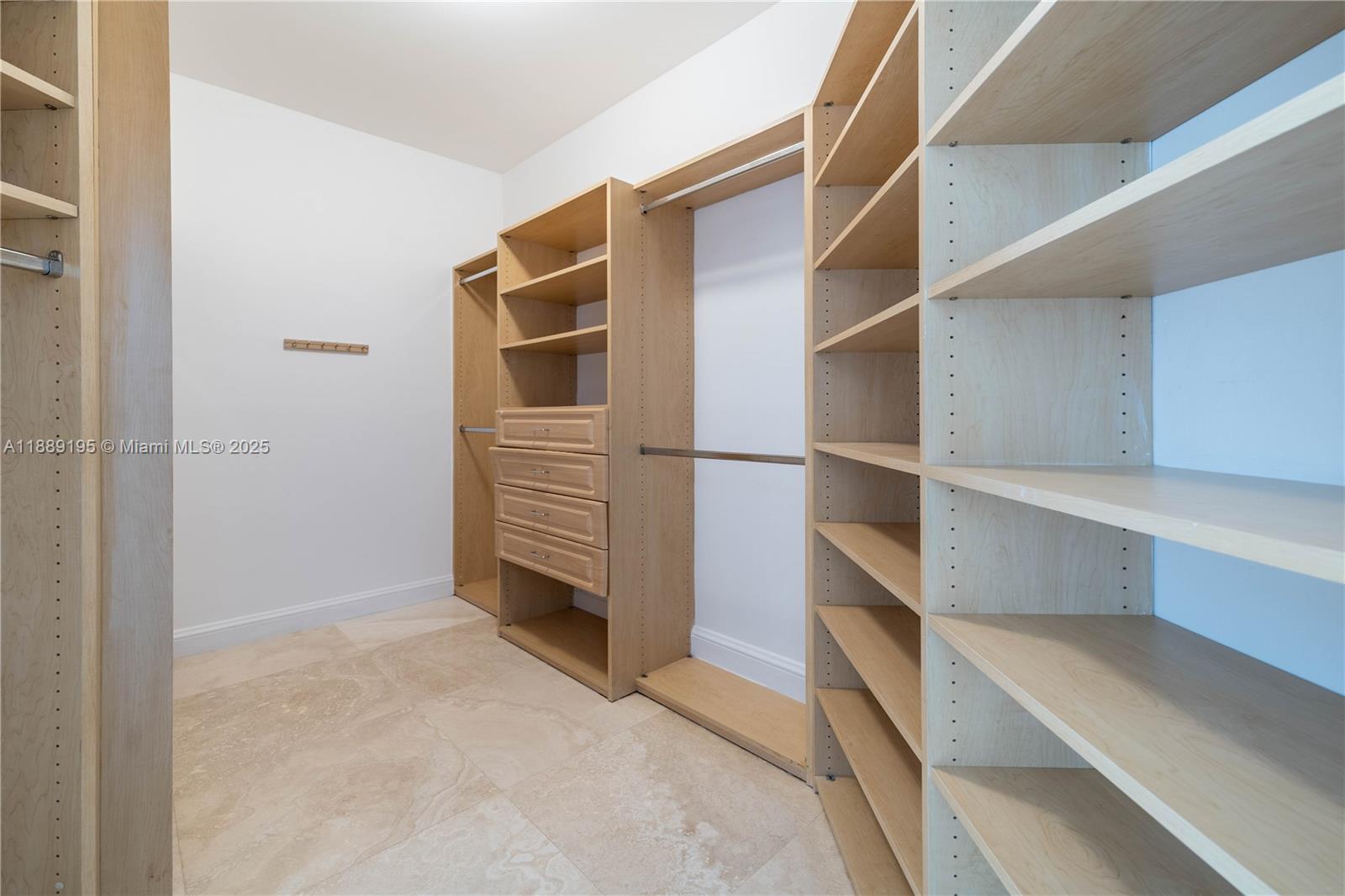 GOLDEN GATE ESTATES - Residential Lease