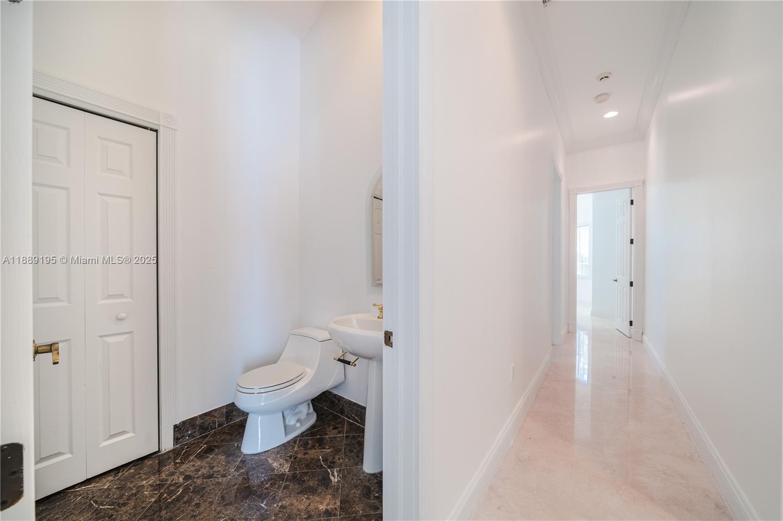GOLDEN GATE ESTATES - Residential Lease